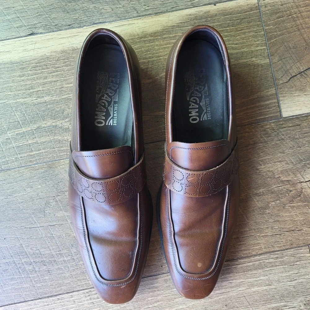 Salvatore Ferragamo Mens Brown Leather Gancini Monogram Loafers Shoes LC 41246